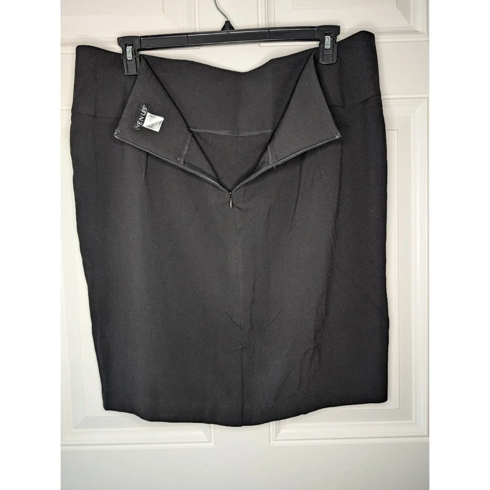 Venus Skirt Women's Size 22 Short Black Back Zip Unlined NWOT